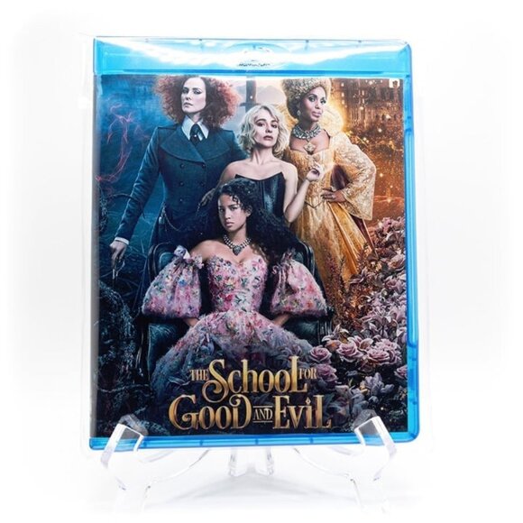 The School for Good and Evil (2022) BluRay - Picture 3 of 3